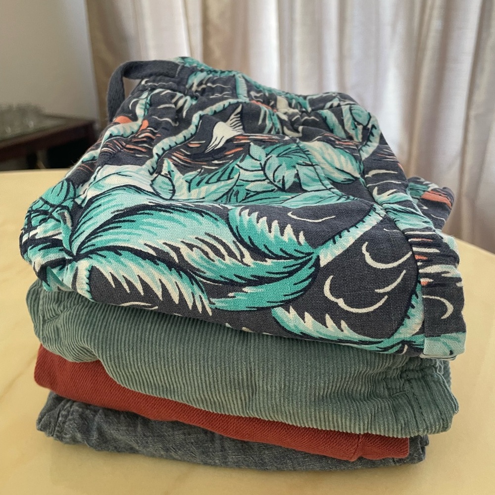 Lot of (4) four GAP/ Old Navy Toddler 5T Shorts